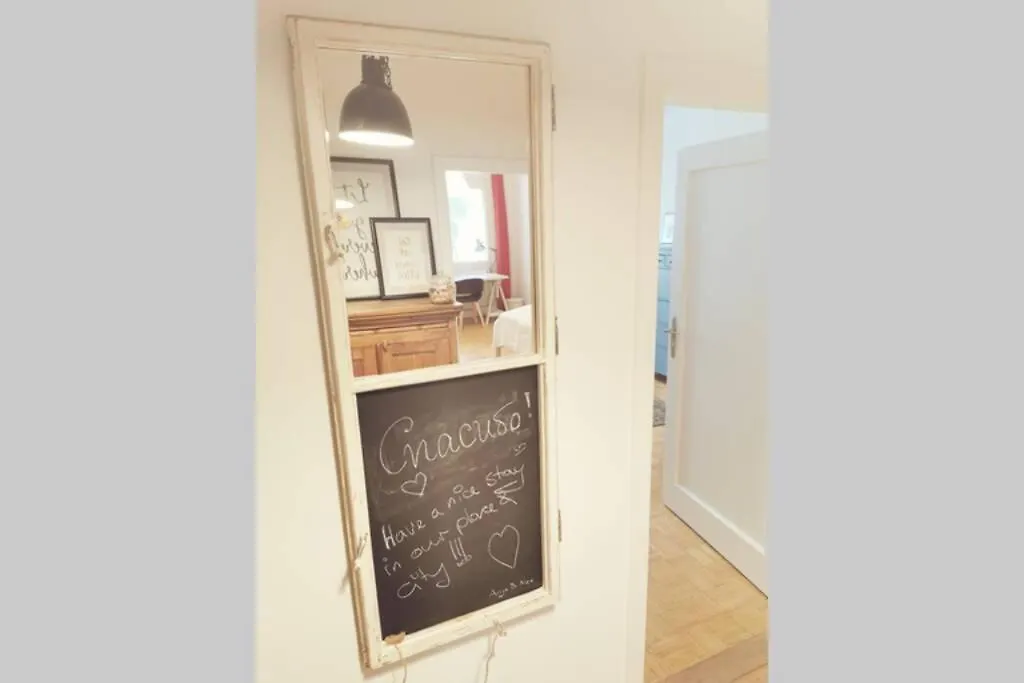 Apartment Ferienwohnung Symphony - Tram Station To The Opera 1 Min Away Wien